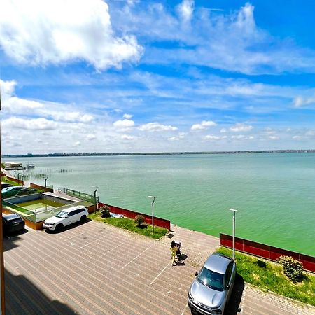 Sophia Lake View Suite Mamaia Exteriér fotografie