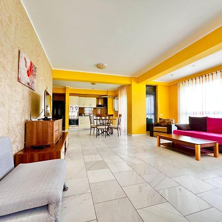 Sophia Lake View Suite Mamaia Exteriér fotografie