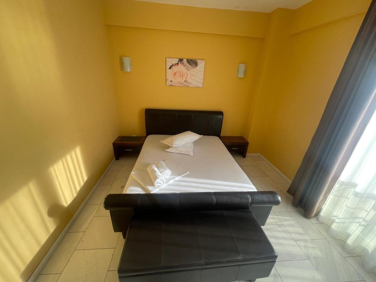 Sophia Lake View Suite Mamaia Exteriér fotografie