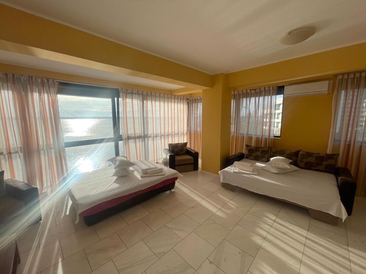 Sophia Lake View Suite Mamaia Exteriér fotografie