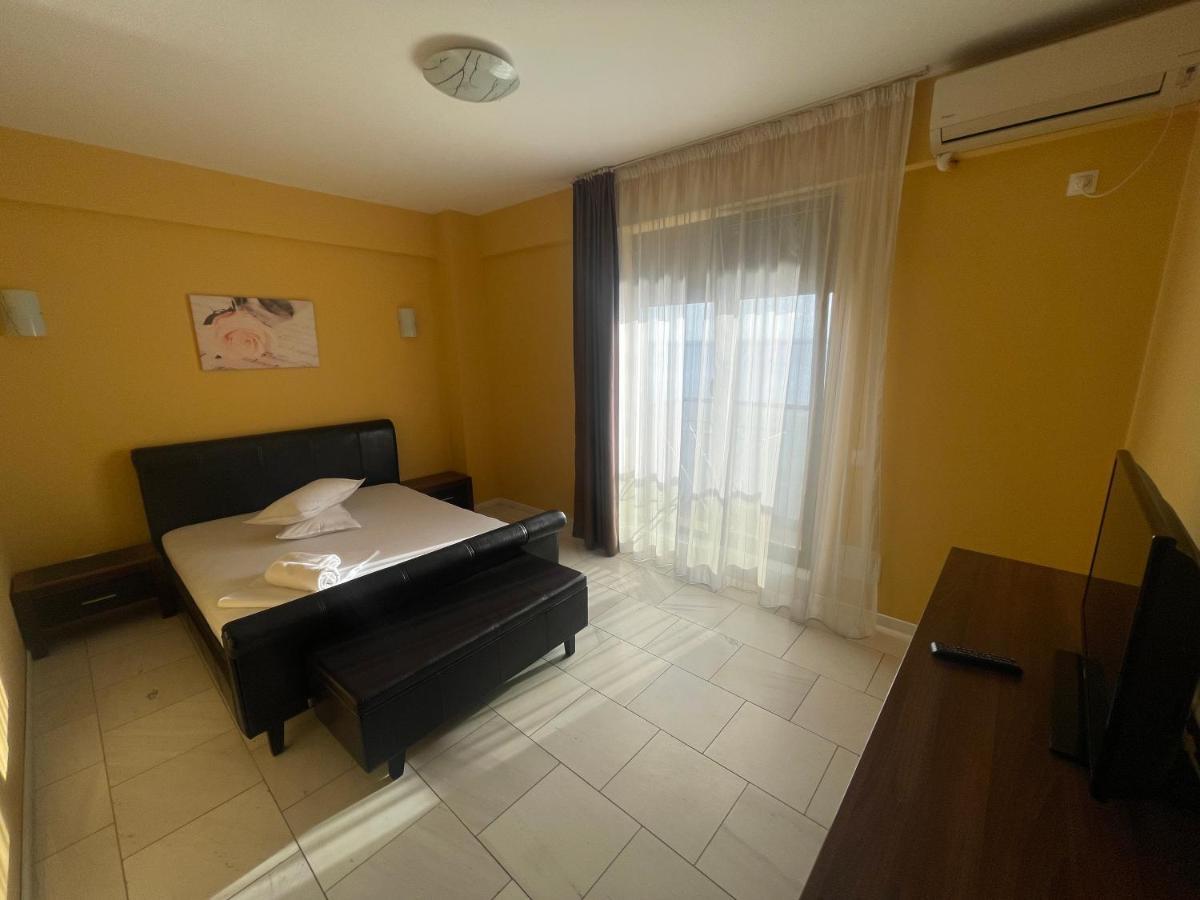 Sophia Lake View Suite Mamaia Exteriér fotografie