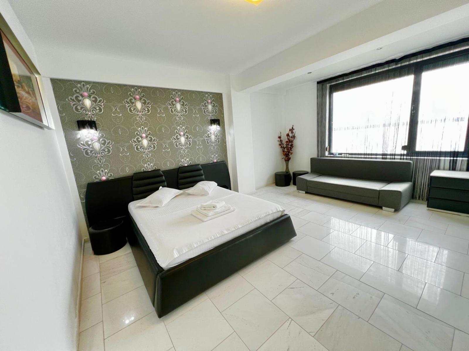 Sophia Lake View Suite Mamaia Exteriér fotografie