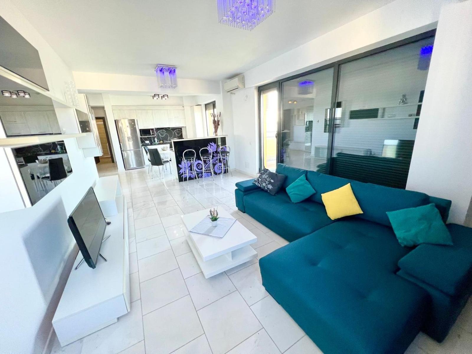Sophia Lake View Suite Mamaia Exteriér fotografie