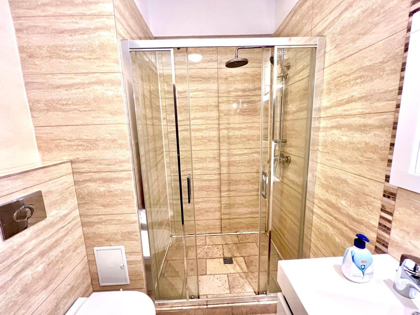 Sophia Lake View Suite Mamaia Exteriér fotografie