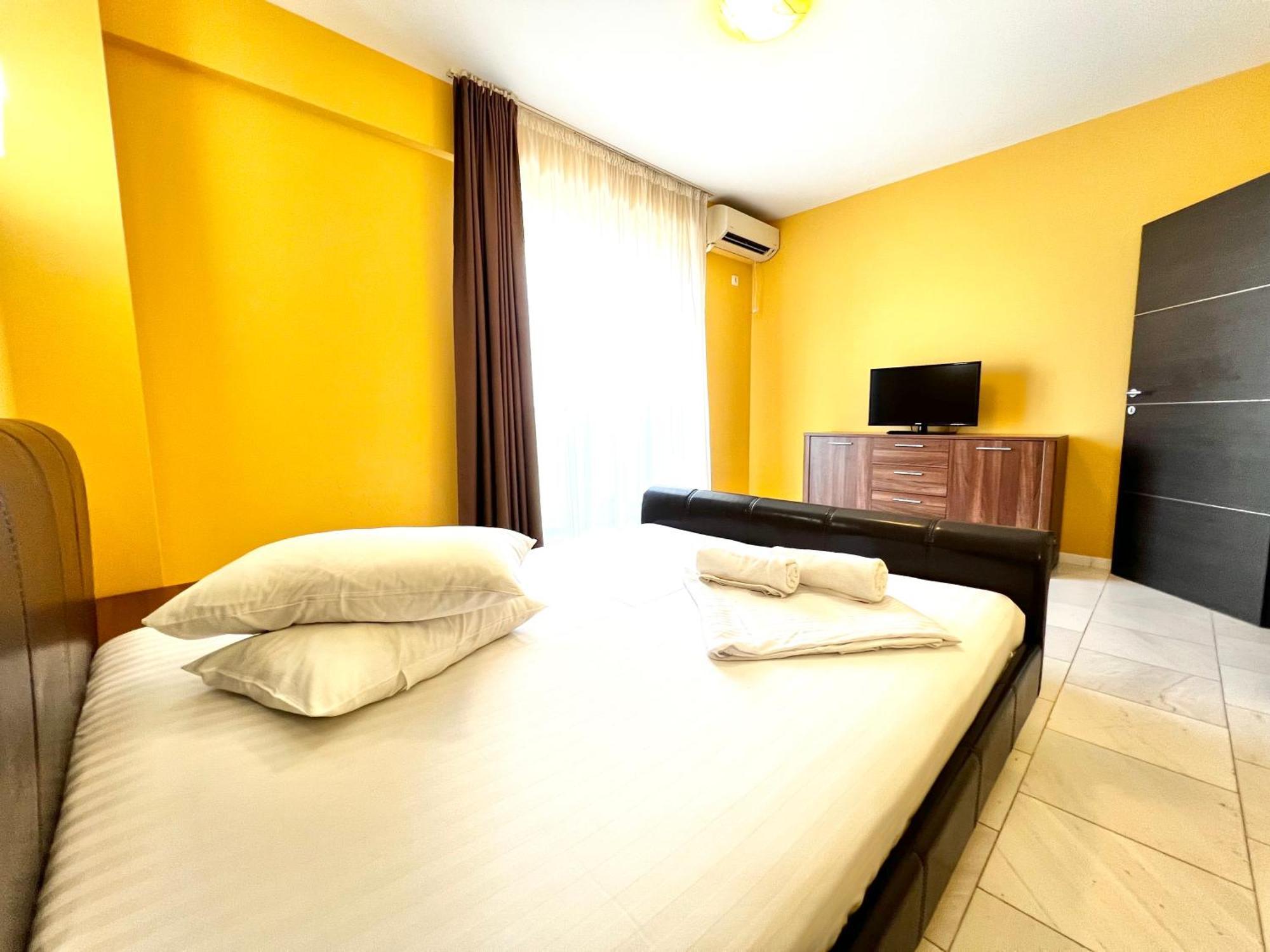 Sophia Lake View Suite Mamaia Exteriér fotografie