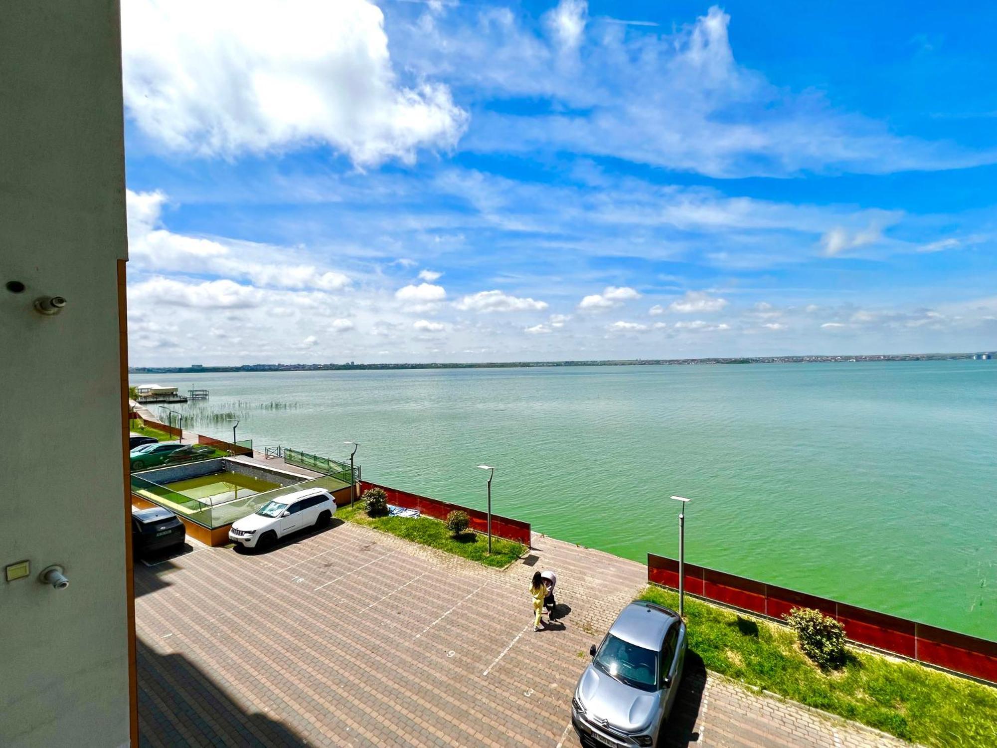 Sophia Lake View Suite Mamaia Exteriér fotografie