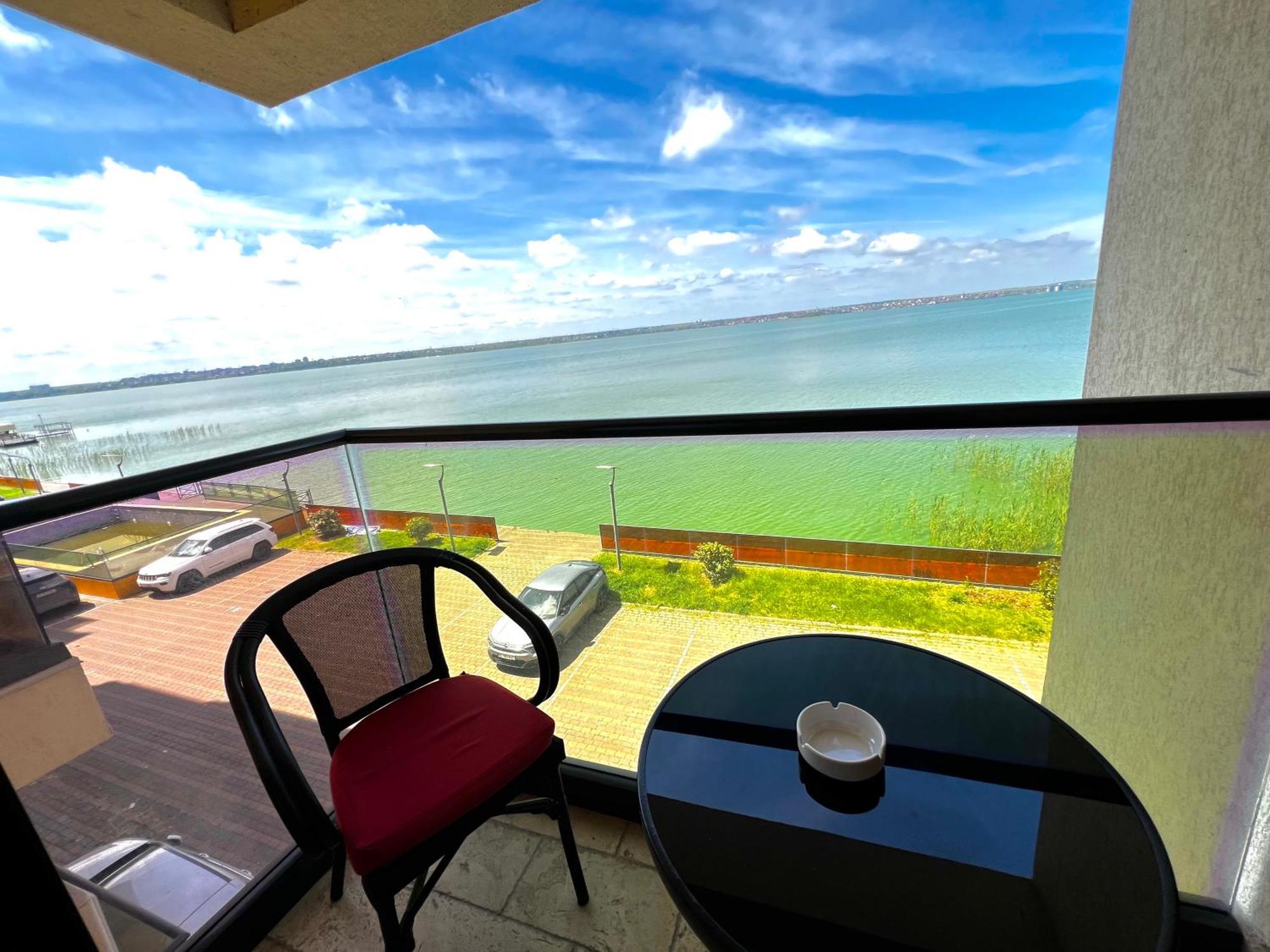Sophia Lake View Suite Mamaia Exteriér fotografie