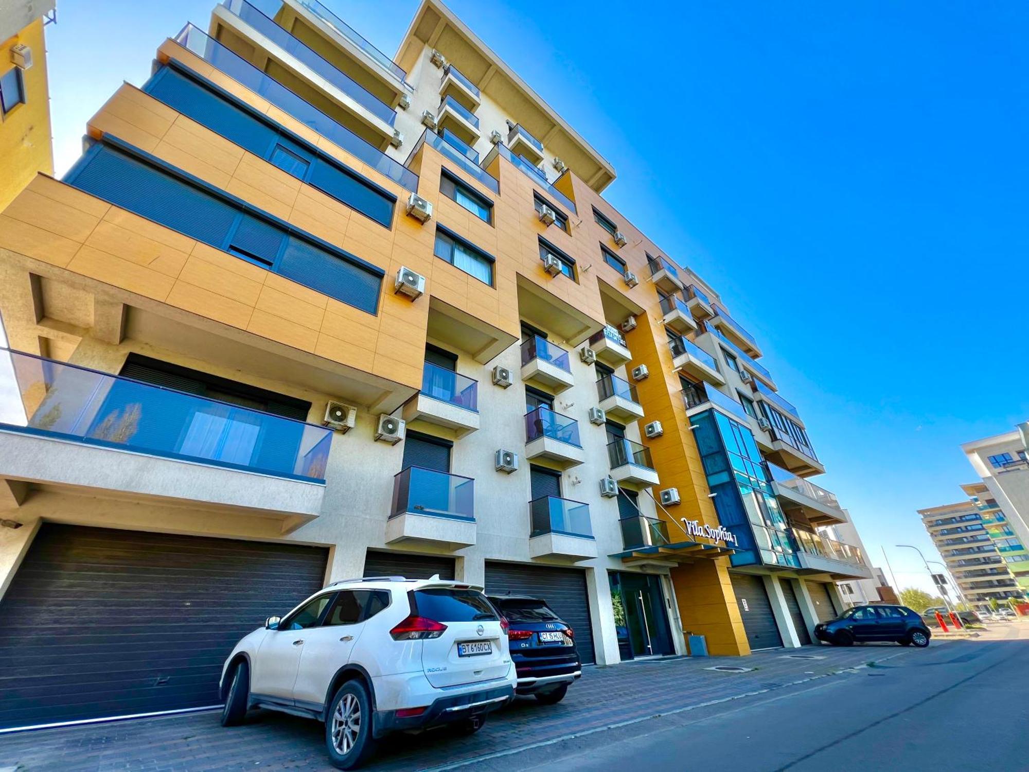 Sophia Lake View Suite Mamaia Exteriér fotografie